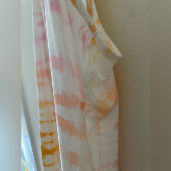 NWOT! Old Navy Women’s Active Racerback Tie-Dye Top Size Medium Activewear - Picture 7 of 8